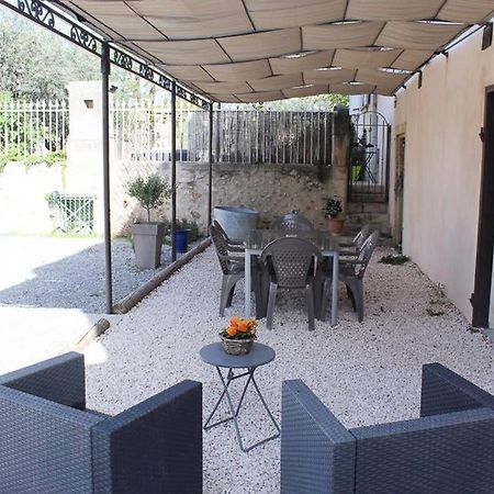 Le Gite Du Jas Vieux Montfort  Exterior photo